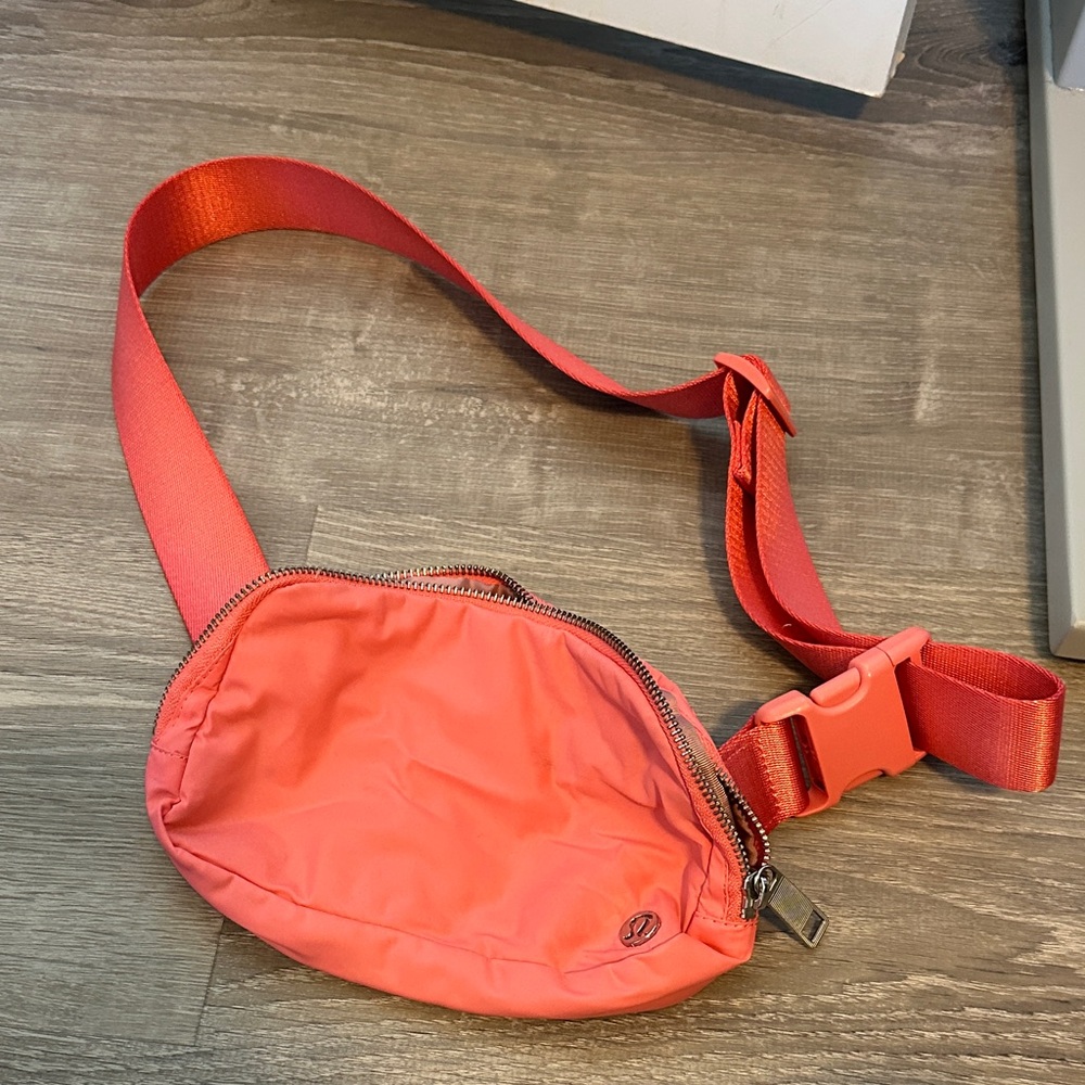 Lululemon Women’s Orange Belt Bag